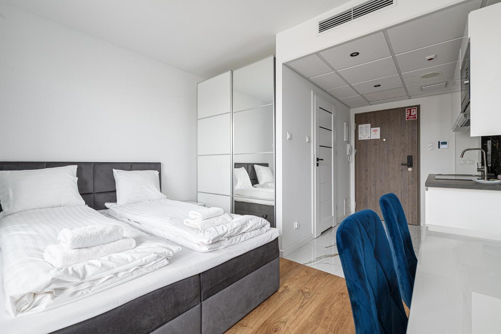 Rentplanet - Pileckiego Apartament Warszawa